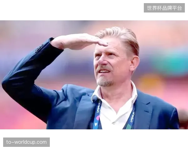 尤尔曼德将继续依仗老将经验，舒梅切尔的指挥是丹麦防守体系的基石
